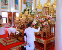 จังหวัดสุราษฎร์ธานีจัดพิธีเจริญพระพุทธมนต์และทำบุญตักบาตรถวา ... พารามิเตอร์รูปภาพ 24