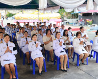 จังหวัดสุราษฎร์ธานีจัดพิธีเจริญพระพุทธมนต์และทำบุญตักบาตรถวา ... พารามิเตอร์รูปภาพ 41