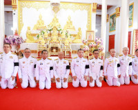 จังหวัดสุราษฎร์ธานีจัดพิธีเจริญพระพุทธมนต์และทำบุญตักบาตรถวา ... พารามิเตอร์รูปภาพ 44