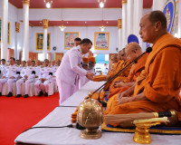 จังหวัดสุราษฎร์ธานีจัดพิธีเจริญพระพุทธมนต์และทำบุญตักบาตรถวา ... พารามิเตอร์รูปภาพ 50