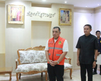 ผู้ว่าฯ สุราษฎร์ธานีมอบเงินกองทุนเงินช่วยเหลือผู้ประสบสาธารณ ... พารามิเตอร์รูปภาพ 4