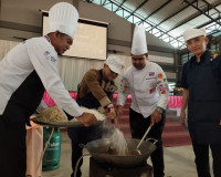 รองผู้ว่าราชการจังหวัดสุราษฎร์ธานี เปิดงานประกวดทำอาหาร "Str ... พารามิเตอร์รูปภาพ 1