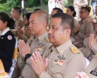 ผู้ว่าฯ สุราษฎร์ธานี นำข้าราชการและประชาชนร่วมพิธีถวายพระพรช ... พารามิเตอร์รูปภาพ 31