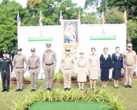 ผู้ว่าฯ สุราษฎร์ธานี นำข้าราชการและประชาชนร่วมพิธีถวายพระพรช ... พารามิเตอร์รูปภาพ 34