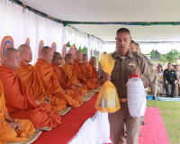 ผู้ว่าฯ สุราษฎร์ธานี นำข้าราชการและประชาชนร่วมพิธีถวายพระพรช ... พารามิเตอร์รูปภาพ 52