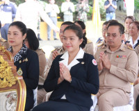 ผู้ว่าฯ สุราษฎร์ธานี นำข้าราชการและประชาชนร่วมพิธีถวายพระพรช ... พารามิเตอร์รูปภาพ 55