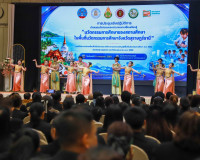 ผู้ว่าฯ สุราษฎร์ธานี เปิดเวทีนำนวัตกรรมการศึกษา แลกเปลี่ยนอง ... พารามิเตอร์รูปภาพ 39