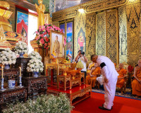 พระบาทสมเด็จพระเจ้าอยู่หัว พระราชทานผ้าไตร เนื่องในพิธีทำบุญ ... พารามิเตอร์รูปภาพ 13