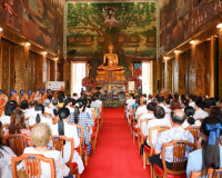 พระบาทสมเด็จพระเจ้าอยู่หัว พระราชทานผ้าไตร เนื่องในพิธีทำบุญ ... พารามิเตอร์รูปภาพ 14
