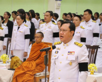 รองผู้ว่าราชการจังหวัดสุราษฎร์ธานี เป็นประธาน ในพิธีถวายพระพ ... พารามิเตอร์รูปภาพ 4