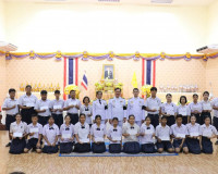 รองผู้ว่าราชการจังหวัดสุราษฎร์ธานี เป็นประธาน ในพิธีถวายพระพ ... พารามิเตอร์รูปภาพ 10