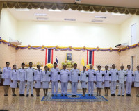 รองผู้ว่าราชการจังหวัดสุราษฎร์ธานี เป็นประธาน ในพิธีถวายพระพ ... พารามิเตอร์รูปภาพ 12