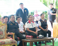 ผู้ว่าฯ สุราษฎร์ธานีลงพื้นที่เปิดเวทีรับฟังความคิดเห็นทุกภาค ... พารามิเตอร์รูปภาพ 10