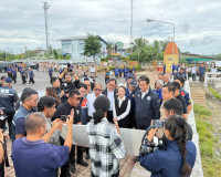 รองผู้ว่าราชการจังหวัดสุราษฎร์ธานี ให้การต้อนรับและร่วมลงพื้ ... พารามิเตอร์รูปภาพ 2