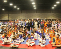 รองผู้ว่าราชการจังหวัดสุราษฎร์ธานี เป็นประธานในพิธีเปิดการแข ... พารามิเตอร์รูปภาพ 9