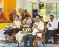 รองผู้ว่าราชการจังหวัดสุราษฎร์ธานี เป็นประธานในพิธีเจริญพระพ ... พารามิเตอร์รูปภาพ 2