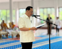 รองผู้ว่าราชการจังหวัดสุราษฎร์ธานี เป็นประธานในพิธีเจริญพระพ ... พารามิเตอร์รูปภาพ 4