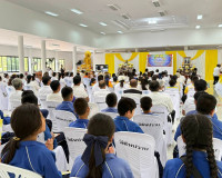 รองผู้ว่าราชการจังหวัดสุราษฎร์ธานี เป็นประธานในพิธีเจริญพระพ ... พารามิเตอร์รูปภาพ 10