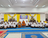 รองผู้ว่าราชการจังหวัดสุราษฎร์ธานี เป็นประธานในพิธีเจริญพระพ ... พารามิเตอร์รูปภาพ 12