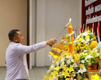 จังหวัดสุราษฎร์ธานี จัดพิธีถวายเครื่องราชสักการะและจุดเทียนถ ... พารามิเตอร์รูปภาพ 27