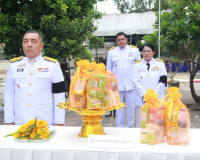 จังหวัดสุราษฎร์ธานีจัดพิธีบำเพ็ญกุศลและทำบุญตักบาตร ในวาระคร ... พารามิเตอร์รูปภาพ 3