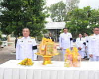 จังหวัดสุราษฎร์ธานีจัดพิธีบำเพ็ญกุศลและทำบุญตักบาตร ในวาระคร ... พารามิเตอร์รูปภาพ 4
