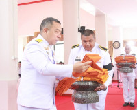 จังหวัดสุราษฎร์ธานีจัดพิธีบำเพ็ญกุศลและทำบุญตักบาตร ในวาระคร ... พารามิเตอร์รูปภาพ 49