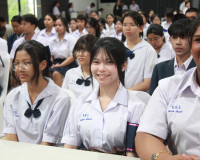 โรงเรียนสุราษฎร์ธานีขับเคลื่อนการดำเนินงานสภานักเรียนและการส ... พารามิเตอร์รูปภาพ 4