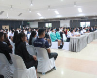 โรงเรียนสุราษฎร์ธานีขับเคลื่อนการดำเนินงานสภานักเรียนและการส ... พารามิเตอร์รูปภาพ 7