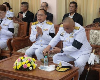 รองผู้ว่าราชการจังหวัดสุราษฎร์ธานี เป็นประธาน ในพิธีประดับแผ ... พารามิเตอร์รูปภาพ 9