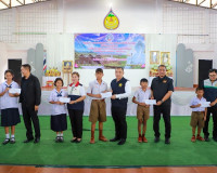 พ่อเมืองสุราษฎร์ฯ นำหน่วยบำบัดทุกข์ บำรุงสุข ลงพื้นที่อำเภอช ... พารามิเตอร์รูปภาพ 45