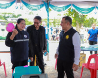 พ่อเมืองสุราษฎร์ฯ นำหน่วยบำบัดทุกข์ บำรุงสุข ลงพื้นที่อำเภอช ... พารามิเตอร์รูปภาพ 61