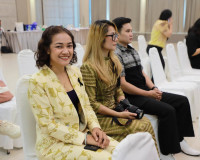 ผู้ว่าฯ สุราษฎร์ธานี เปิดกิจกรรมประกวดผ้าลายพระราชทาน "ผ้าลา ... พารามิเตอร์รูปภาพ 8