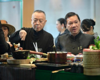 ผู้ว่าฯ สุราษฎร์ธานี ร่วมเปิดงาน “ศิลปาชีพ ประทีปไทย OTOP หล ... พารามิเตอร์รูปภาพ 9