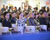 ผู้ว่าฯ สุราษฎร์ธานี ร่วมเปิดงาน “ศิลปาชีพ ประทีปไทย OTOP หล ... พารามิเตอร์รูปภาพ 14