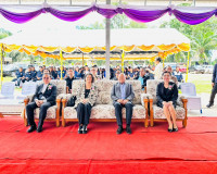 รองผู้ว่าราชการจังหวัดสุราษฎร์ธานี กล่าวแสดงความยินดีในพิธีเ ... พารามิเตอร์รูปภาพ 3