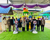 รองผู้ว่าราชการจังหวัดสุราษฎร์ธานี กล่าวแสดงความยินดีในพิธีเ ... พารามิเตอร์รูปภาพ 9