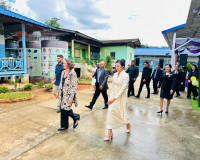 รองผู้ว่าราชการจังหวัดสุราษฎร์ธานี กล่าวแสดงความยินดีในพิธีเ ... พารามิเตอร์รูปภาพ 12