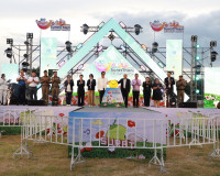 รองผู้ว่าราชการจังหวัดสุราษฎร์ธานี กล่าวต้อนรับในกิจกรรม Smi ... พารามิเตอร์รูปภาพ 4