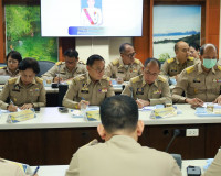 ผู้ว่าฯ สุราษฎร์ธานี ประชุมนายอำเภอ หัวหน้าส่วนราชการ และหัว ... พารามิเตอร์รูปภาพ 7