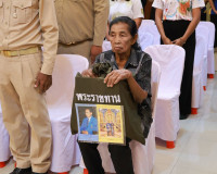 รองผู้ว่าฯ สุราษฎร์ธานี มอบสิ่งของพระราชทานมูลนิธิราชประชานุ ... พารามิเตอร์รูปภาพ 16