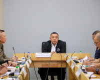ผู้ว่าฯ สุราษฎร์ธานี ประชุมเตรียมความพร้อมจัดงานพระราชพิธีถว ... พารามิเตอร์รูปภาพ 12