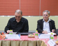รองผู้ว่าราชการจังหวัดสุราษฎร์ธานี เข้าร่วมประชุมกับคณะกรรมา ... พารามิเตอร์รูปภาพ 3