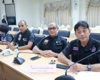 ผู้ว่าฯ สุราษฎร์ธานี ประชุมคณะกรรมการขับเคลื่อนการต่อต้านการ ... พารามิเตอร์รูปภาพ 11