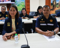 ผู้ว่าฯ สุราษฎร์ธานี ร่วมประชุมติดตามสถานการณ์และการให้ความช ... พารามิเตอร์รูปภาพ 1