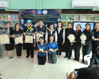 สุราษฎร์ธานีรวมพลังสตรี 19 อำเภอ ประดิษฐ์ “ดอกบัวผุด” ดอกไม้ ... พารามิเตอร์รูปภาพ 9