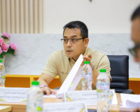 จังหวัดสุราษฎร์ธานีประชุมตรวจสอบข้อร้องเรียนกรณีนำเข้ายางพาร ... พารามิเตอร์รูปภาพ 9