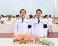 จังหวัดสุราษฎร์ธานีจัดพิธีทำบุญตักบาตรถวายพระราชกุศล เนื่องใ ... พารามิเตอร์รูปภาพ 3