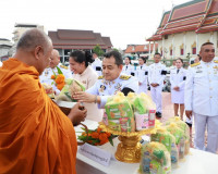 จังหวัดสุราษฎร์ธานีจัดพิธีทำบุญตักบาตรถวายพระราชกุศล เนื่องใ ... พารามิเตอร์รูปภาพ 10