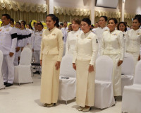จังหวัดสุราษฎร์ธานีจัดพิธีวางพวงมาลา น้อมรำลึกในพระมหากรุณาธ ... พารามิเตอร์รูปภาพ 8